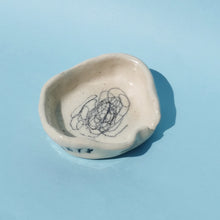 Cargar imagen en el visor de la galería, Cenicero Anxiety Disposal