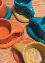 Cargar imagen en el visor de la galería, Set de taza y plato Chunkie
